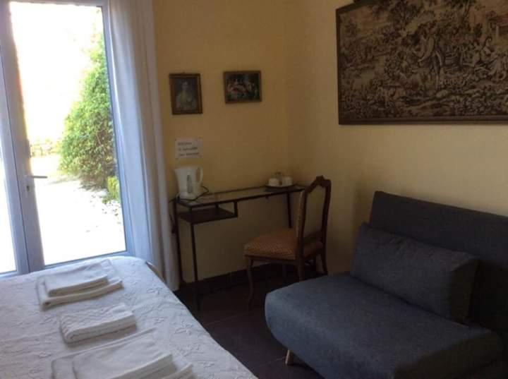 Bed and Breakfast Les Rocailles De La Reine Lamonzie-Montastruc Zewnętrze zdjęcie
