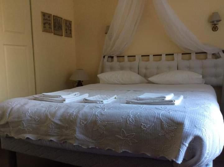 Bed and Breakfast Les Rocailles De La Reine Lamonzie-Montastruc Zewnętrze zdjęcie